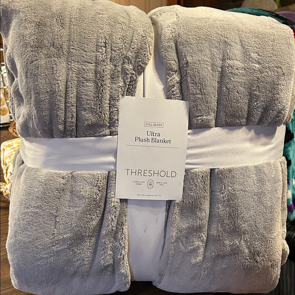 Threshold Ultra Plush Blanket in Gray